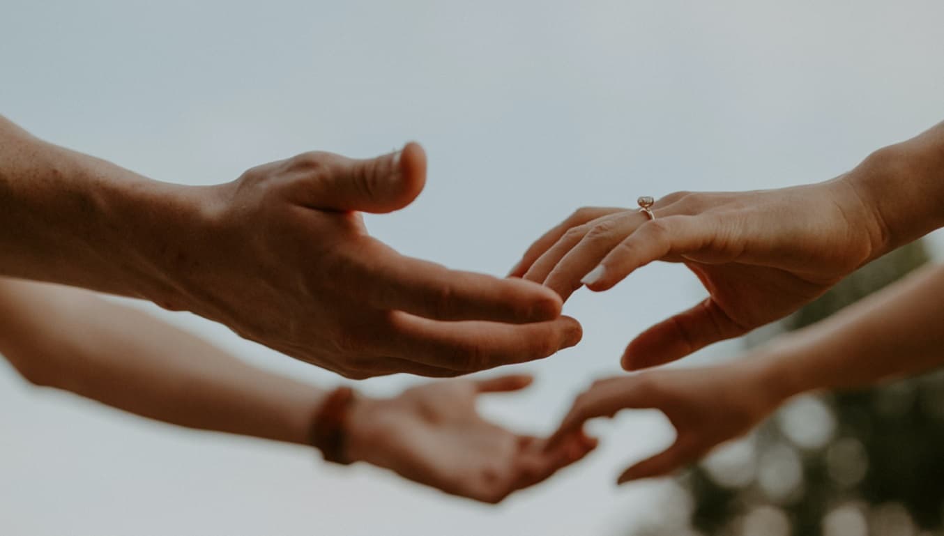 hands-embracing