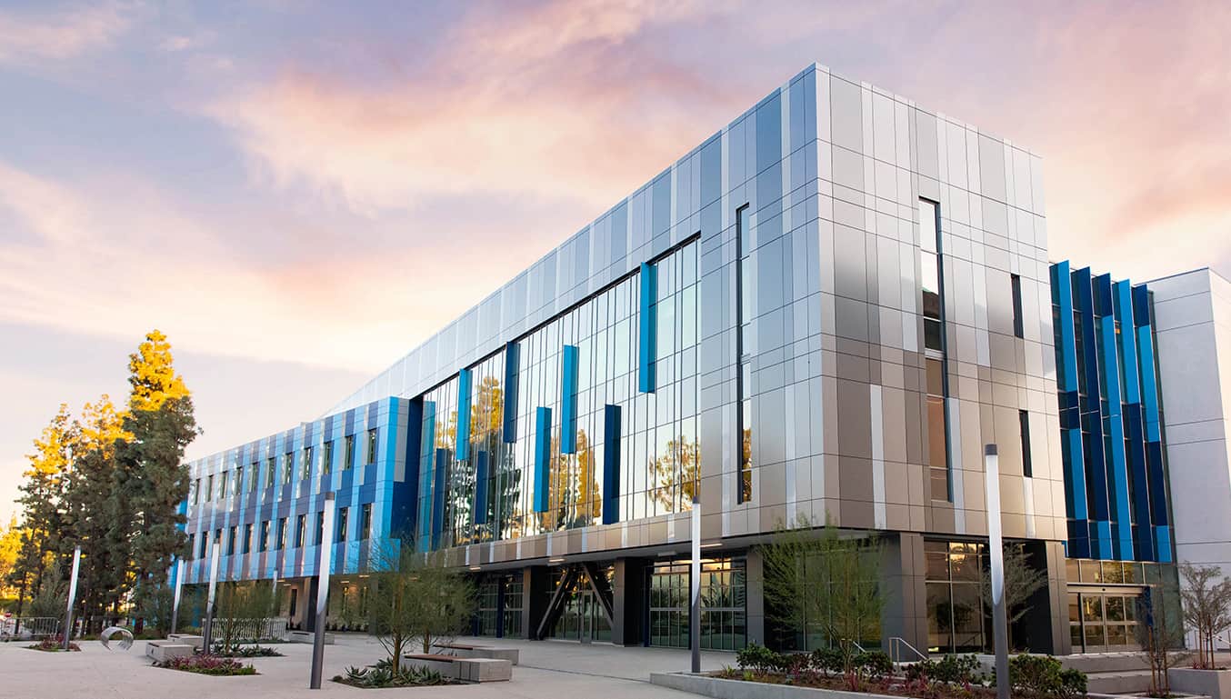 commercial_real_estate_building_glass